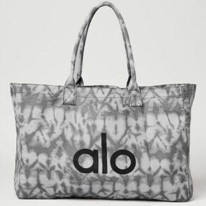 Alo yoga shopper tote gray tie dye